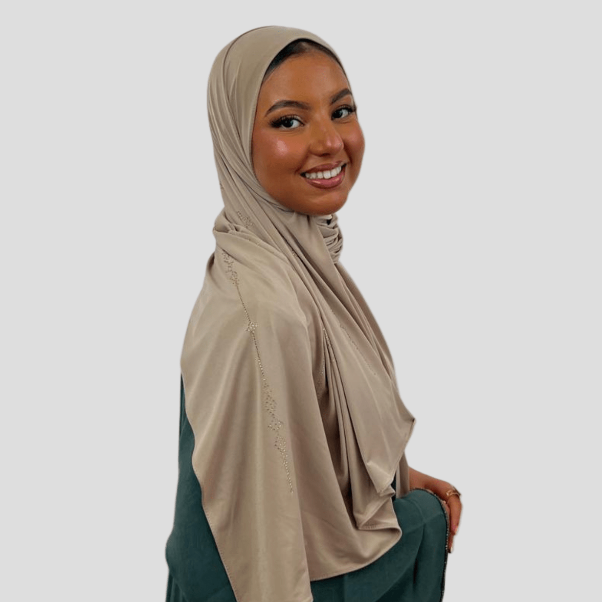 Hijab Jersey Premium Strass Grains 1 – Beige Foncé N°5 - MonHijab.fr