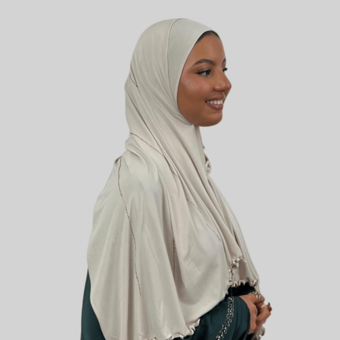 Hijab Jersey Premium Strass Rayures 4 – Beige N°3 - MonHijab.fr